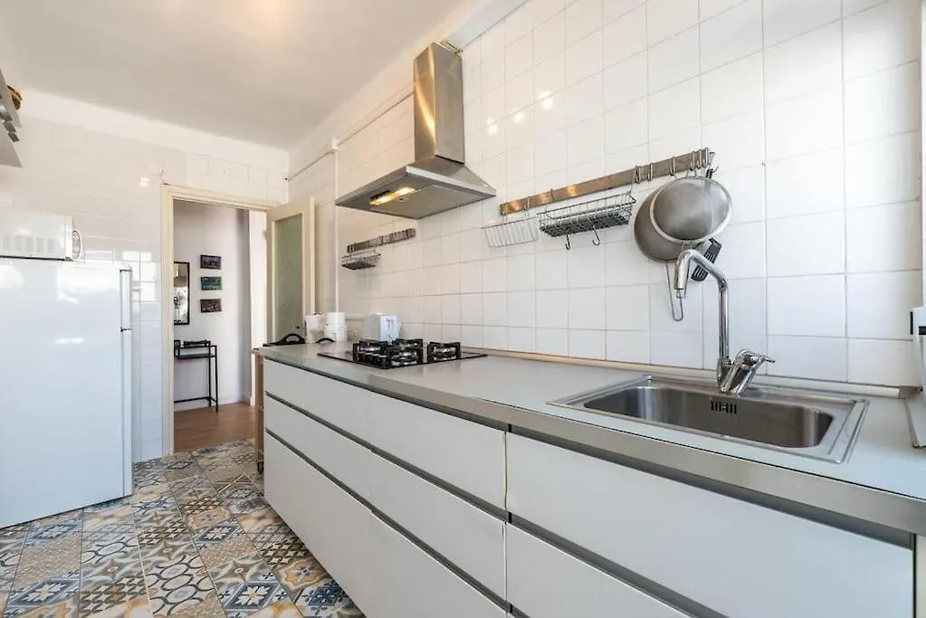 Views And Calm By City Center Malaga Apartment